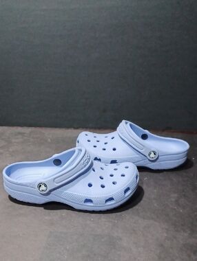 Crocs Kids Sandels Boy Sz 5 Girls Sz 7 Pre-owned